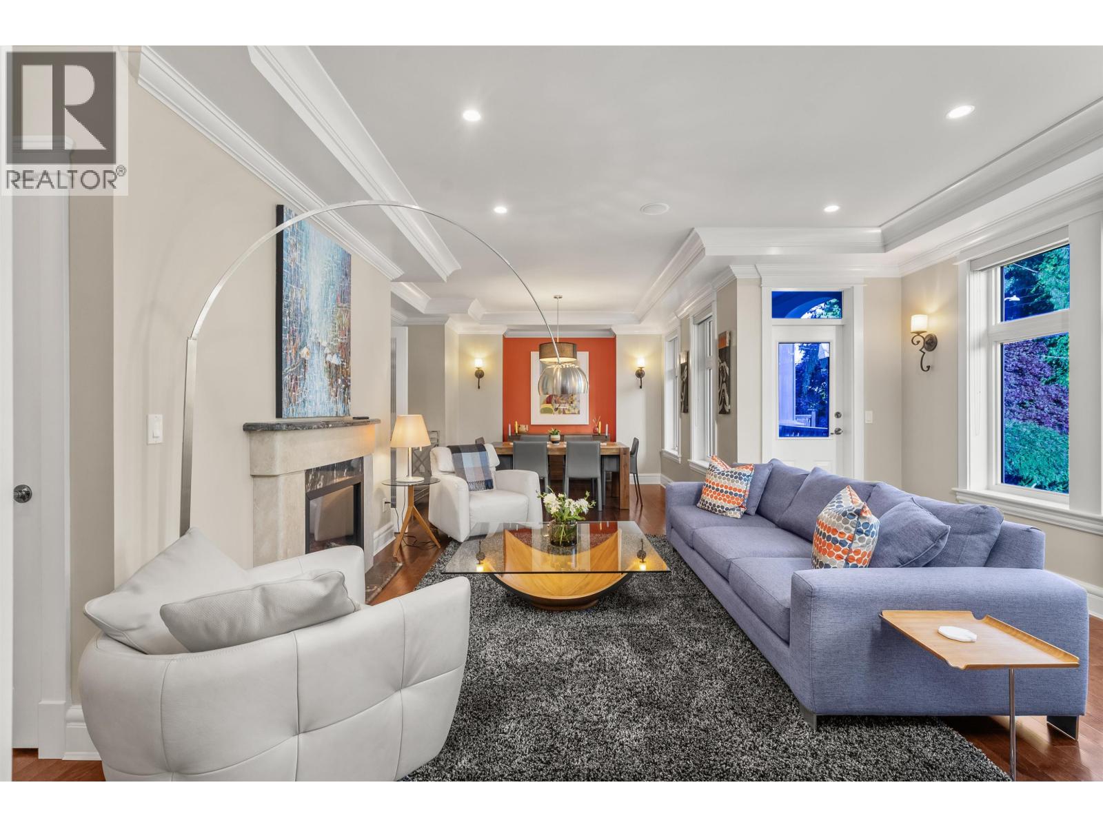 452 Tempe Crescent, North Vancouver, British Columbia  V7N 1E8 - Photo 3 - R3080507