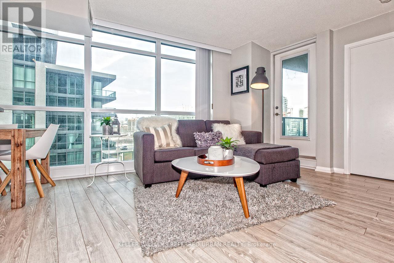 1411 - 215 Fort York Boulevard, Toronto, Ontario  M5V 4A2 - Photo 12 - C12707288