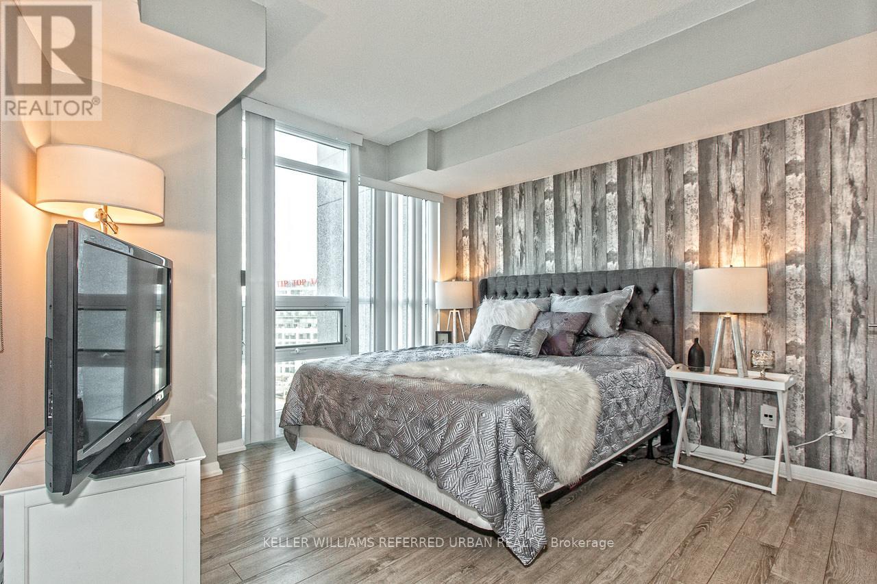 1411 - 215 Fort York Boulevard, Toronto, Ontario  M5V 4A2 - Photo 16 - C12707288