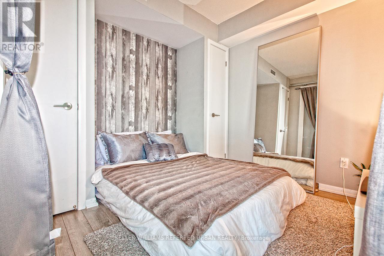1411 - 215 Fort York Boulevard, Toronto, Ontario  M5V 4A2 - Photo 21 - C12707288