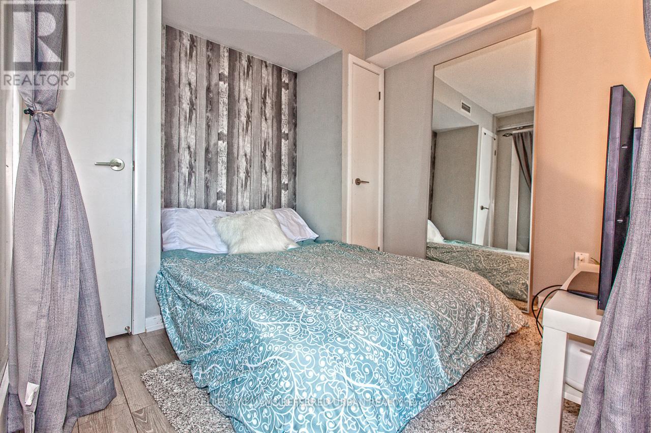 1411 - 215 Fort York Boulevard, Toronto, Ontario  M5V 4A2 - Photo 22 - C12707288