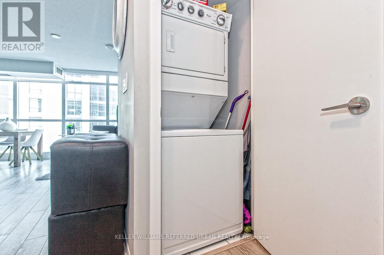 1411 - 215 Fort York Boulevard, Toronto, Ontario  M5V 4A2 - Photo 23 - C12707288