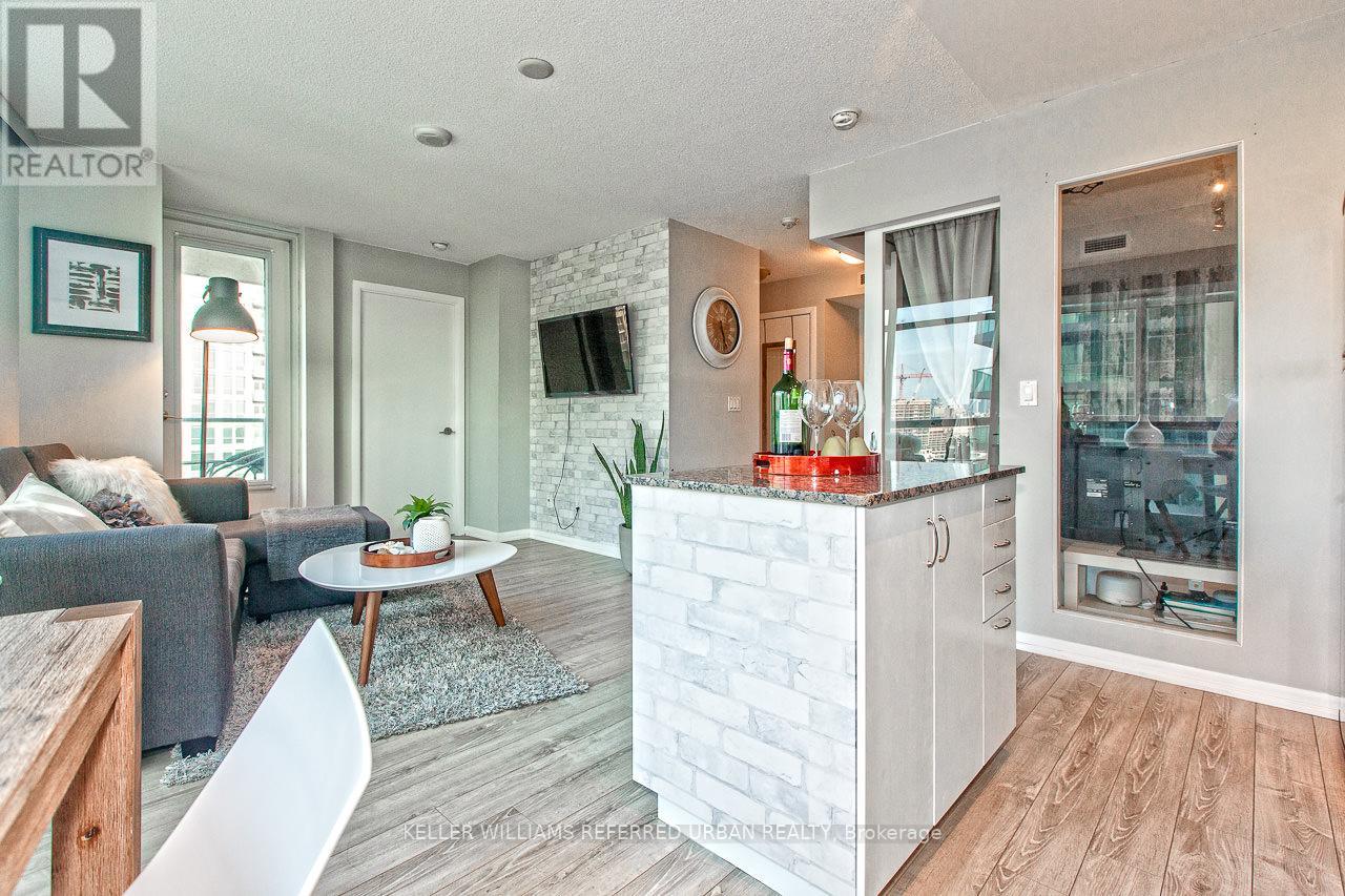 1411 - 215 Fort York Boulevard, Toronto, Ontario  M5V 4A2 - Photo 4 - C12707288