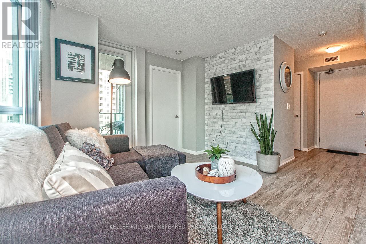 1411 - 215 Fort York Boulevard, Toronto, Ontario  M5V 4A2 - Photo 6 - C12707288
