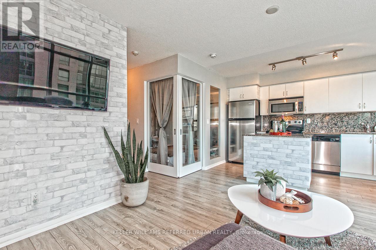 1411 - 215 Fort York Boulevard, Toronto, Ontario  M5V 4A2 - Photo 7 - C12707288