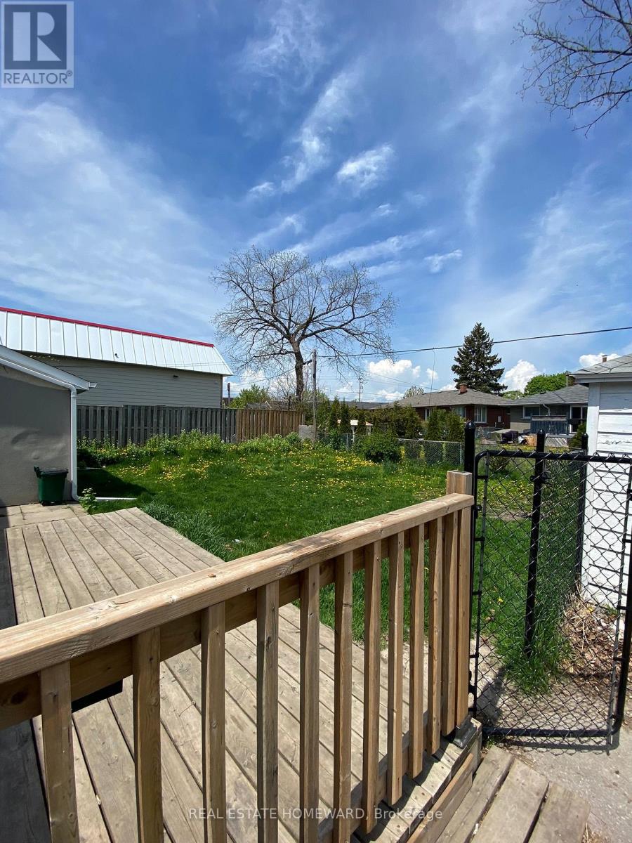 Main - 1049 Simcoe Street S, Oshawa, Ontario  L1H 4L4 - Photo 11 - E12707280