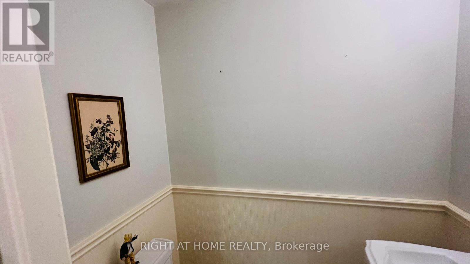 11 Kings Lynn Road, Toronto, Ontario  M8X 2M9 - Photo 18 - W12704802