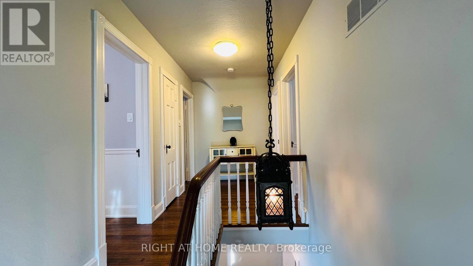 11 Kings Lynn Road, Toronto, Ontario  M8X 2M9 - Photo 19 - W12704802