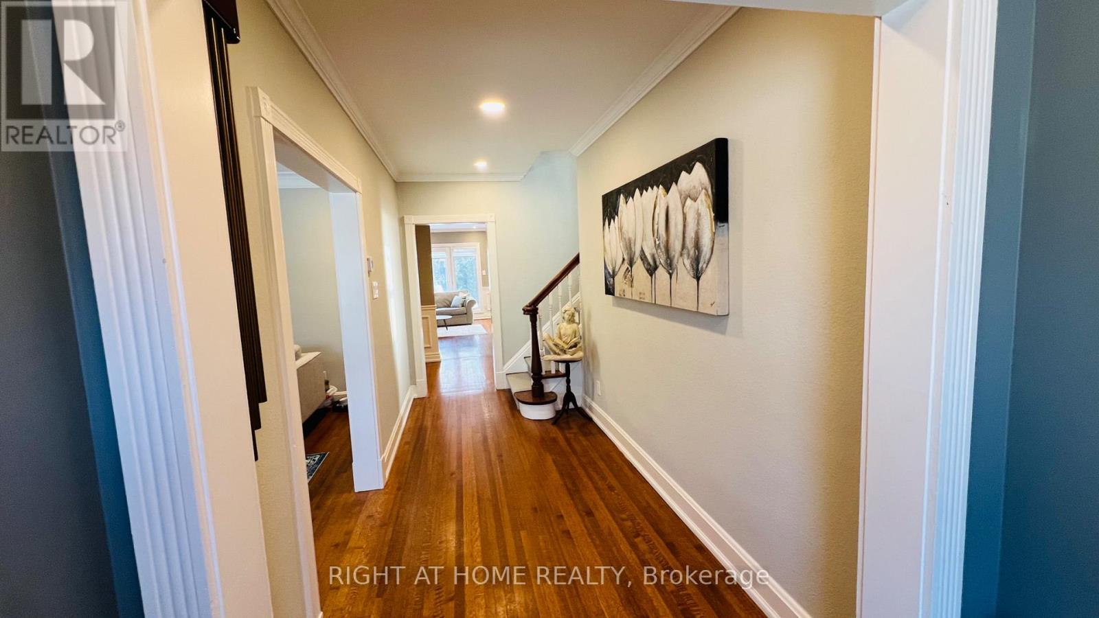 11 Kings Lynn Road, Toronto, Ontario  M8X 2M9 - Photo 3 - W12704802