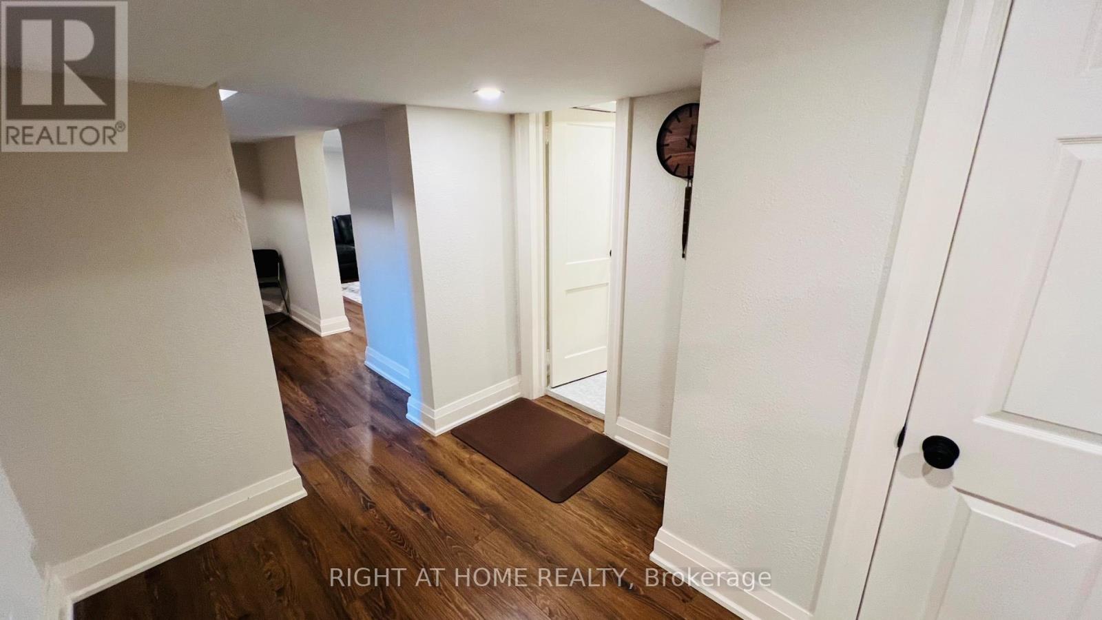 11 Kings Lynn Road, Toronto, Ontario  M8X 2M9 - Photo 37 - W12704802