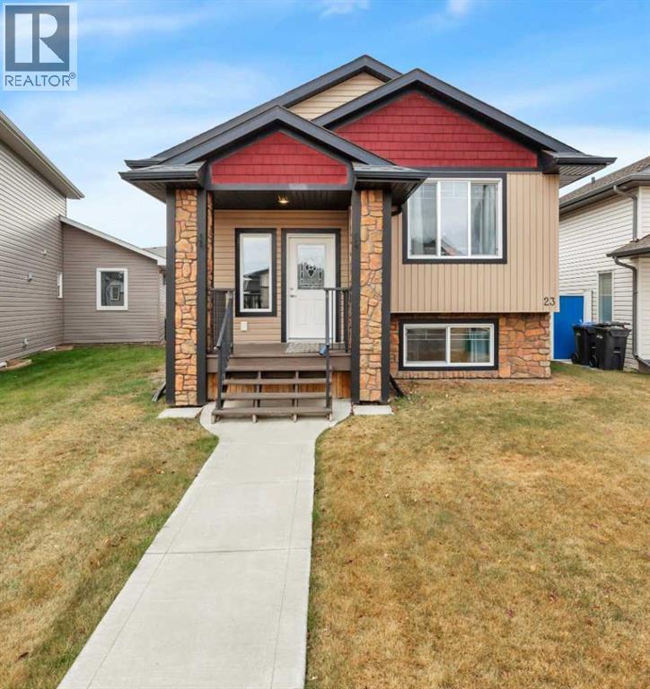 23 Hampton Crescent, Sylvan Lake, Alberta  T4S 0N2 - Photo 2 - A2268257