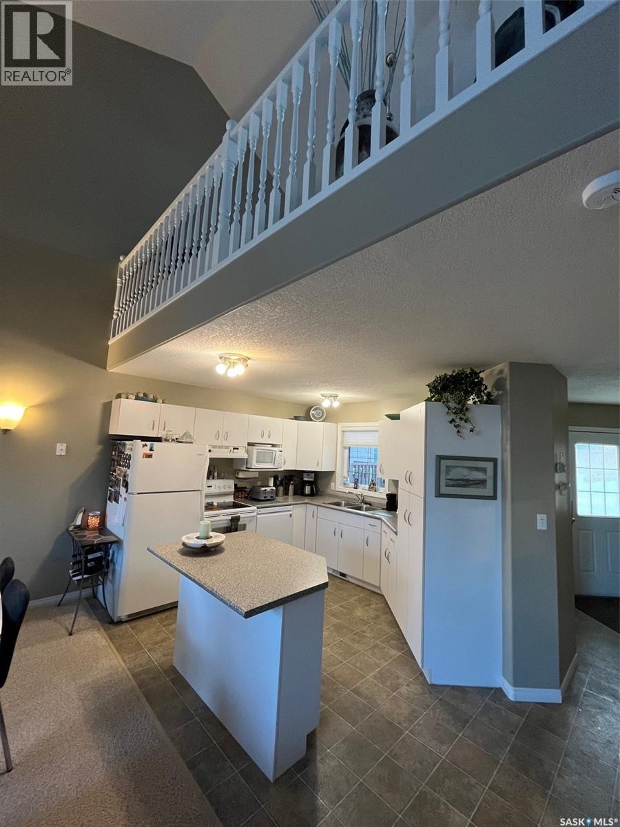 28 Eagle View Way, Elk Ridge, Saskatchewan  S0J 0N0 - Photo 3 - SK023885