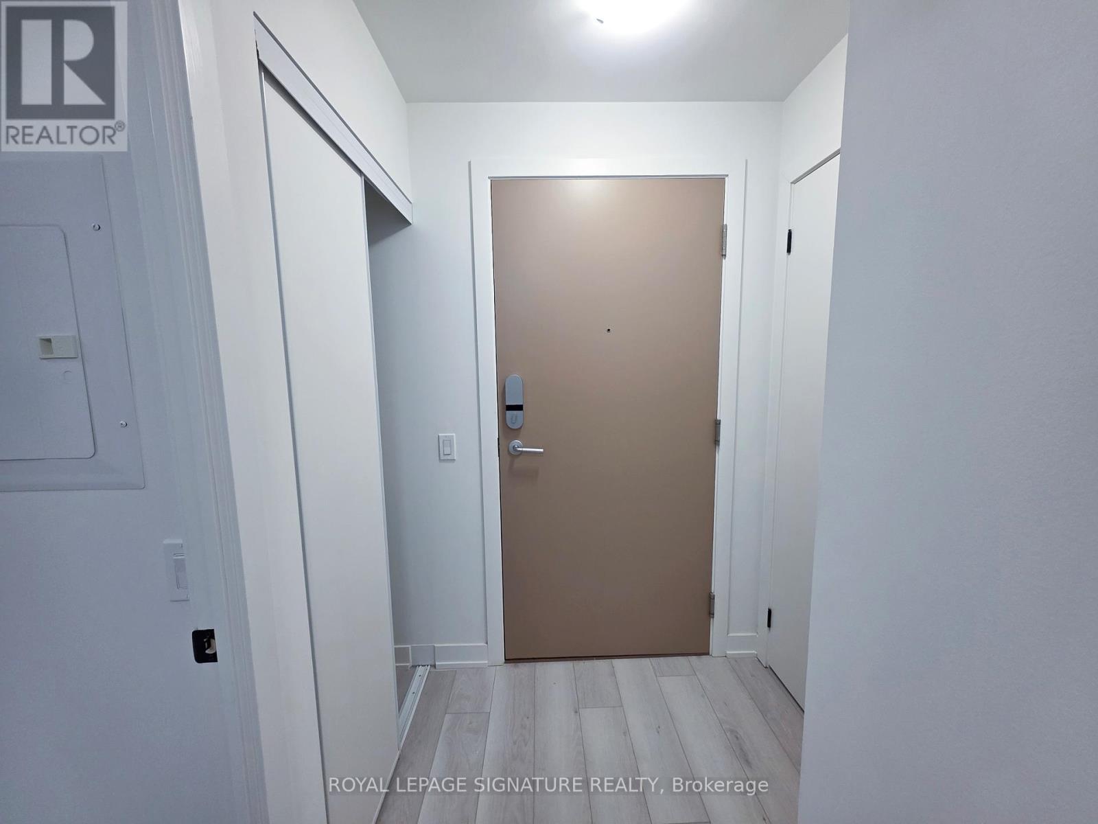 511 - 1 Kyle Lowry Road, Toronto, Ontario  M3C 0S6 - Photo 4 - C12707248