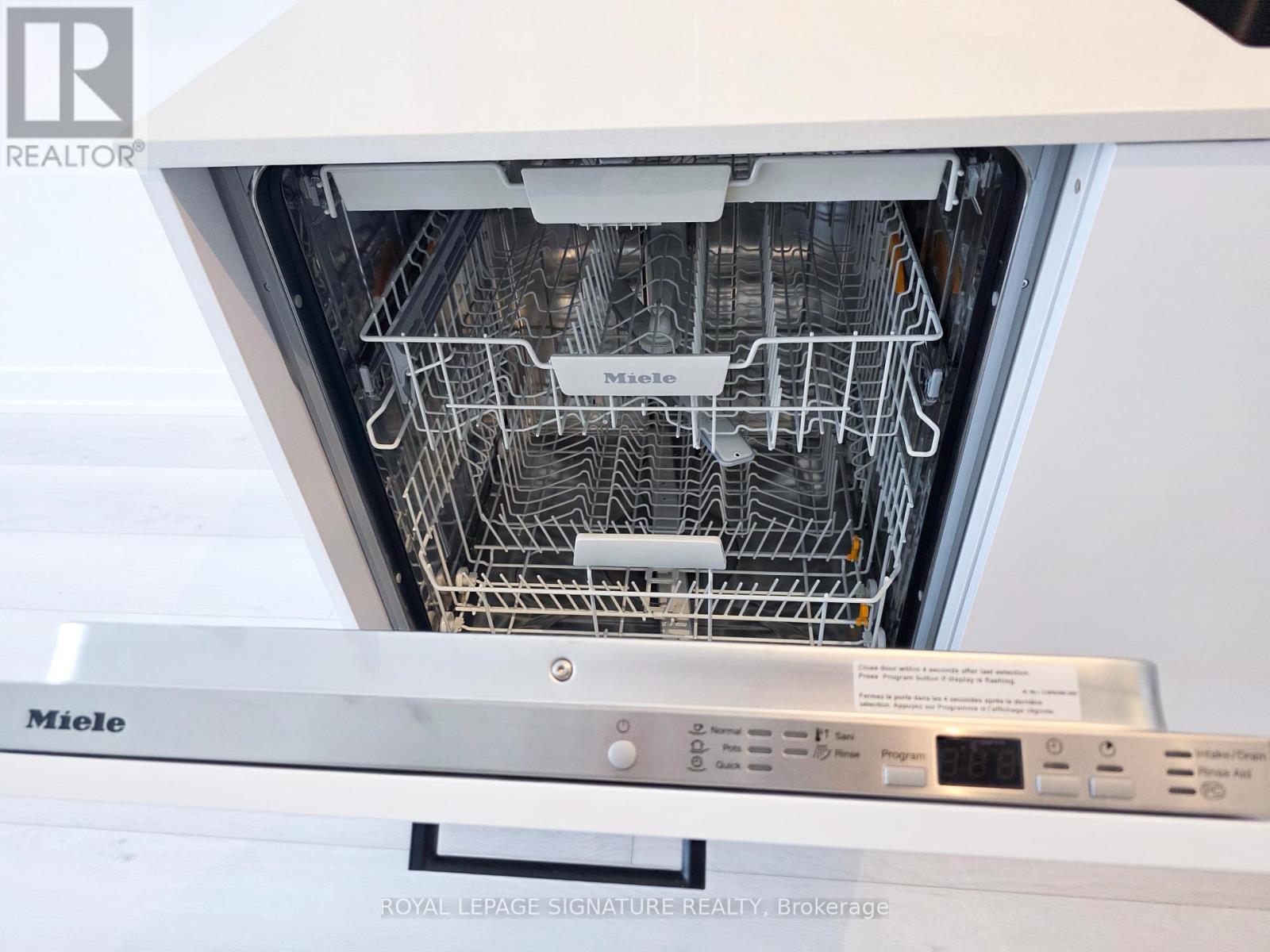 511 - 1 Kyle Lowry Road, Toronto, Ontario  M3C 0S6 - Photo 17 - C12707248