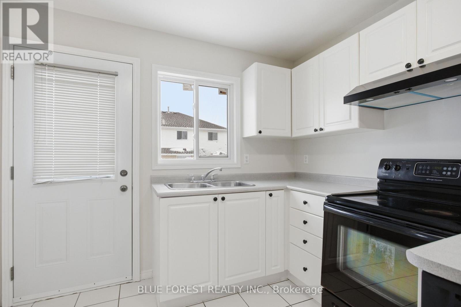 959 Lawson Road, London North, Ontario  N6G 4X4 - Photo 15 - X12702010