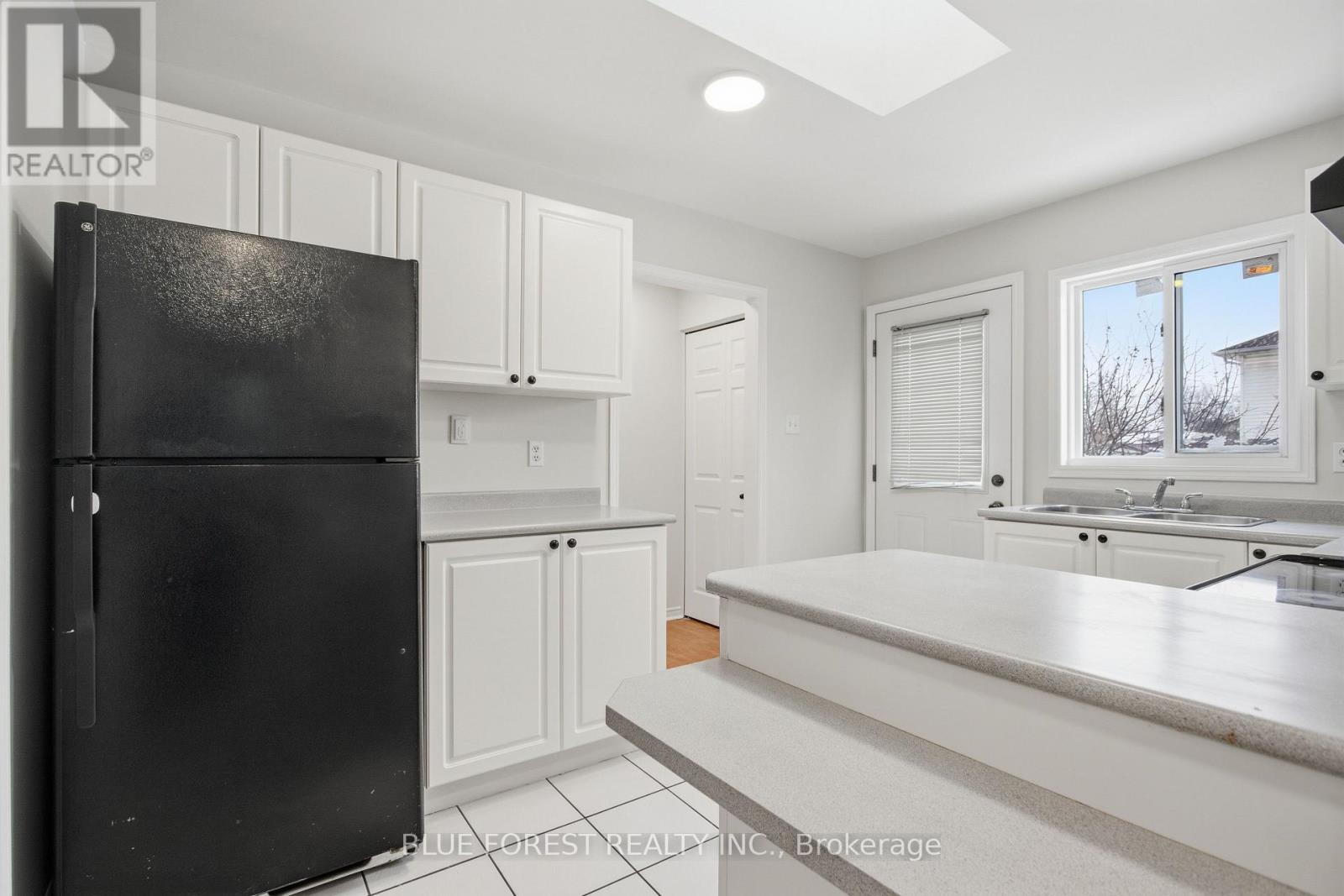 959 Lawson Road, London North, Ontario  N6G 4X4 - Photo 16 - X12702010