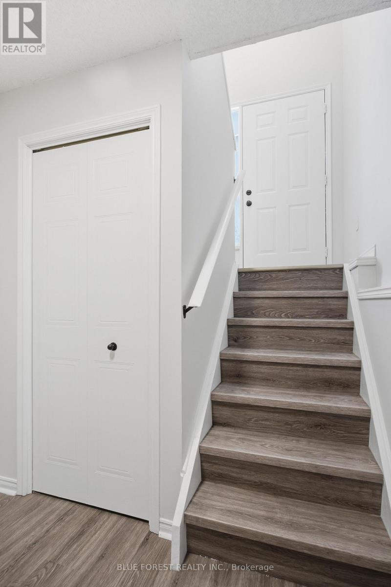 959 Lawson Road, London North, Ontario  N6G 4X4 - Photo 28 - X12702010