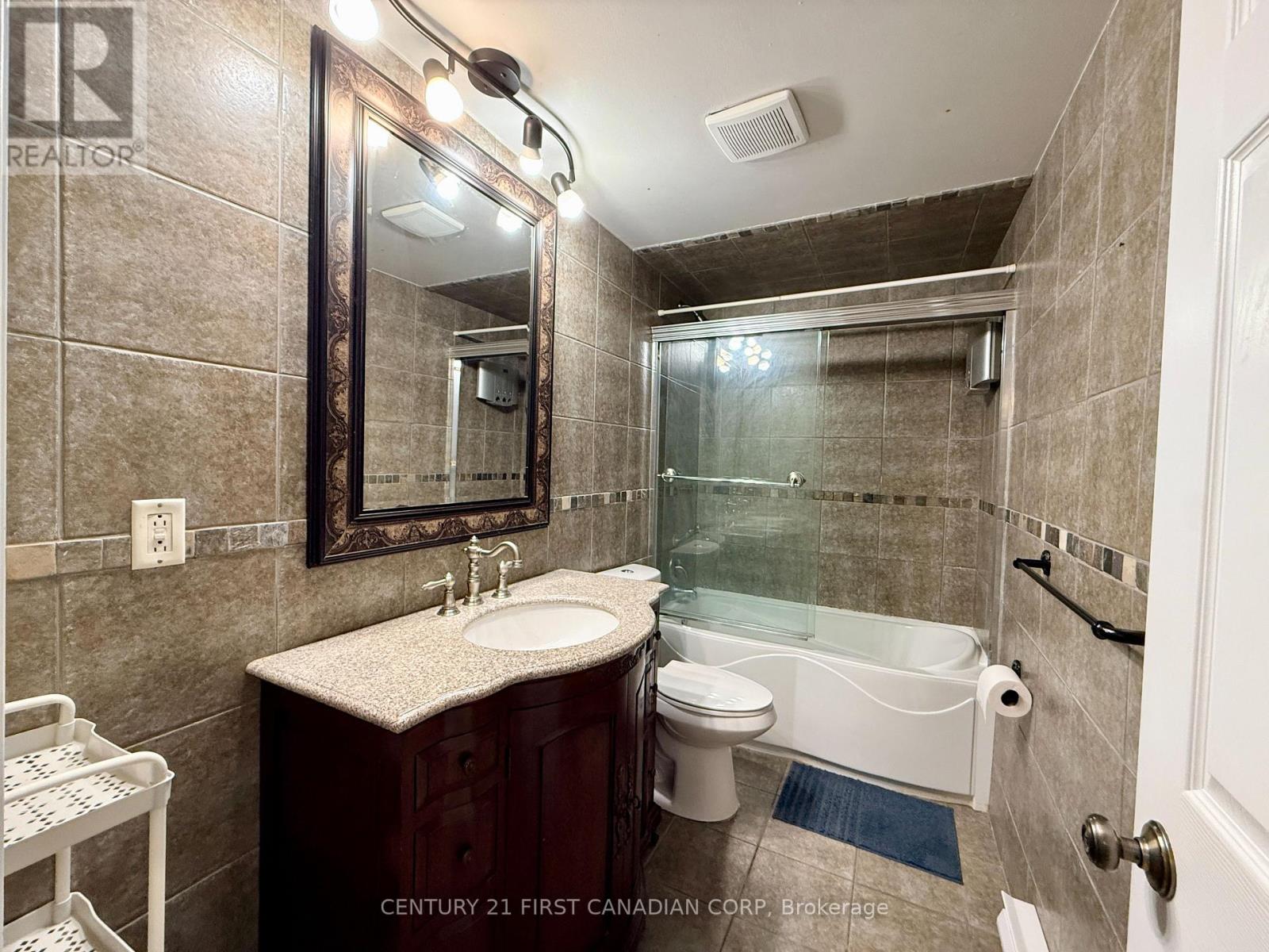 21 - 253 Taylor Street, London East, Ontario  N5Y 2J6 - Photo 18 - X12707334