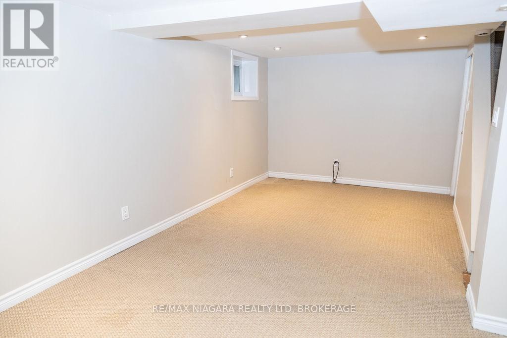 18 Welland Vale Road, St. Catharines (Downtown), Ontario  L2R 2L6 - Photo 15 - X12707290