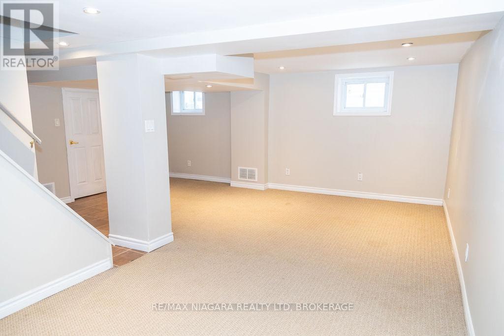 18 Welland Vale Road, St. Catharines (Downtown), Ontario  L2R 2L6 - Photo 18 - X12707290