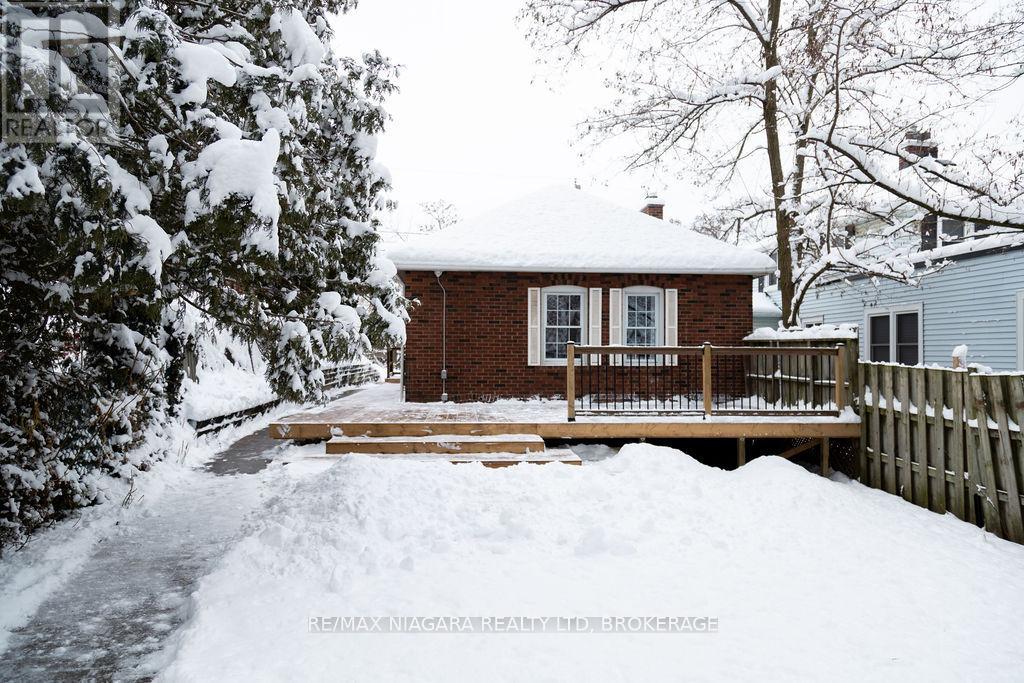 18 Welland Vale Road, St. Catharines (Downtown), Ontario  L2R 2L6 - Photo 25 - X12707290