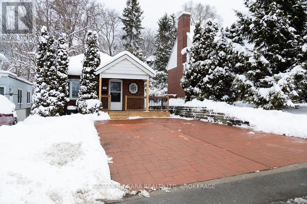 18 Welland Vale Road, St. Catharines (Downtown), Ontario  L2R 2L6 - Photo 27 - X12707290