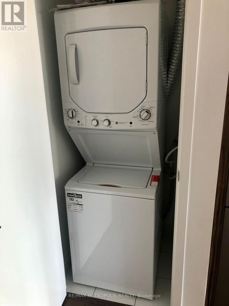 1107 - 18 Maitland Terrace, Toronto, Ontario  M4Y 1Y3 - Photo 5 - C12707298