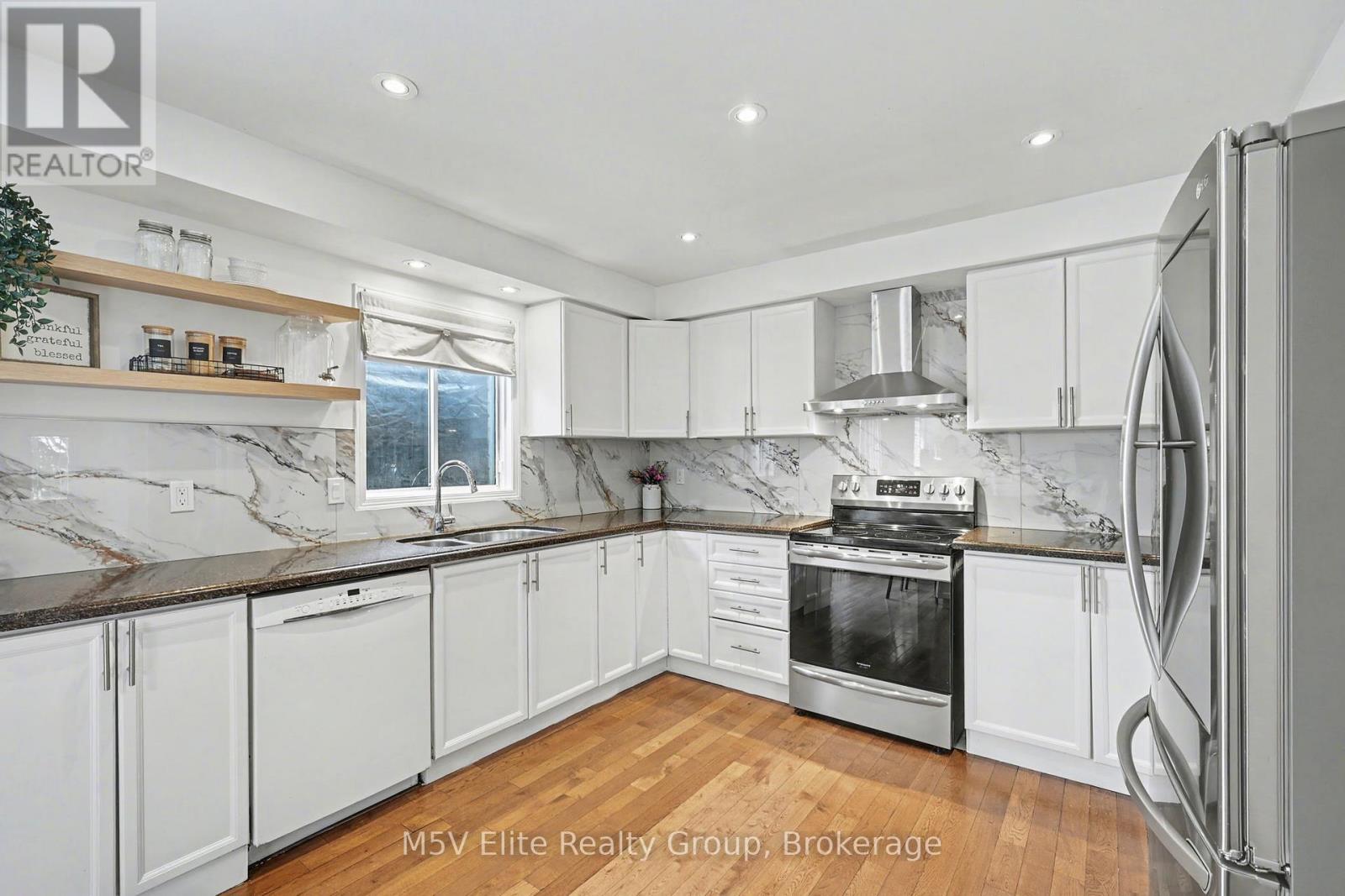 12 Donald Wilson Street, Whitby, Ontario  L1R 2H5 - Photo 3 - E12707292