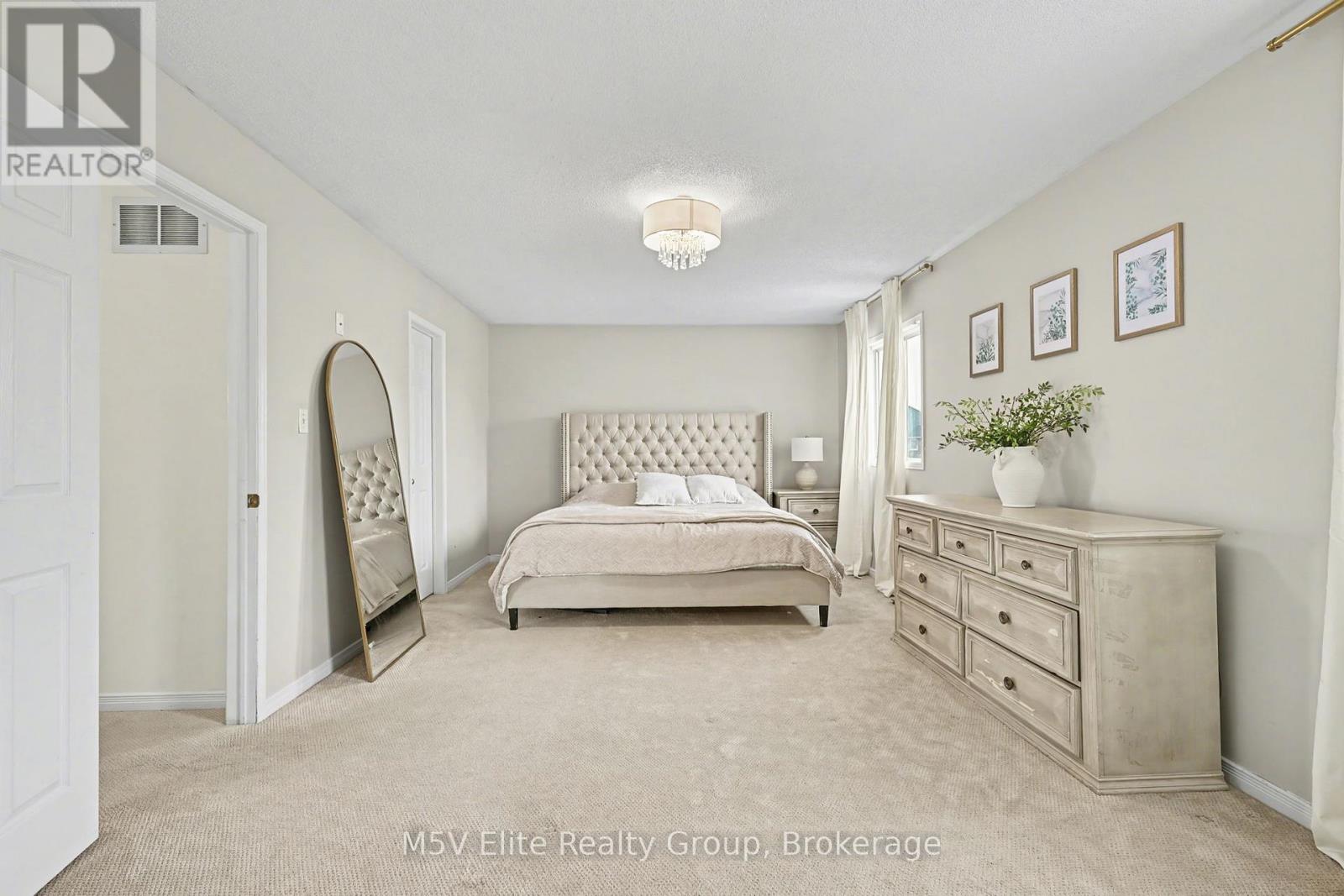 12 Donald Wilson Street, Whitby, Ontario  L1R 2H5 - Photo 6 - E12707292