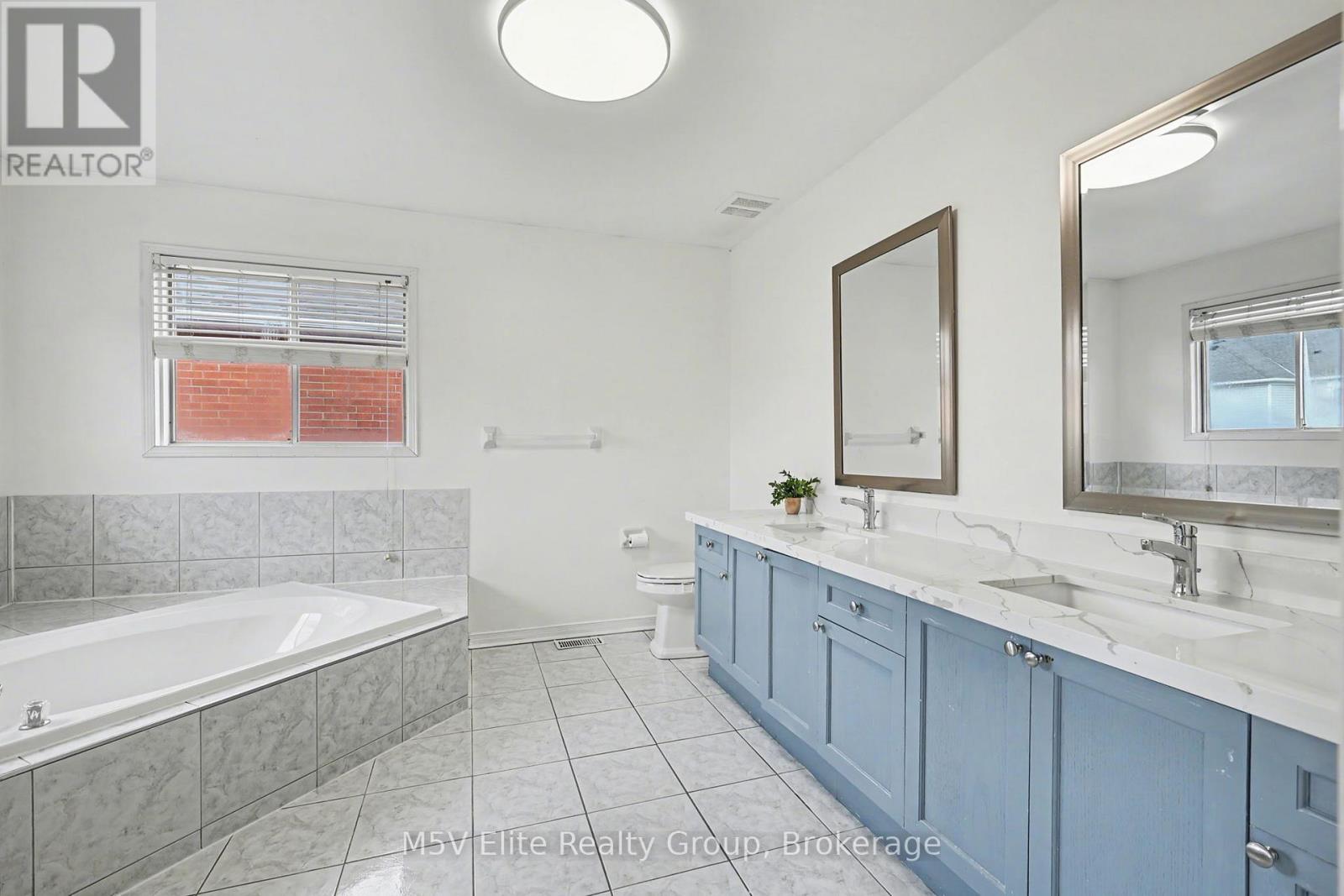 12 Donald Wilson Street, Whitby, Ontario  L1R 2H5 - Photo 7 - E12707292