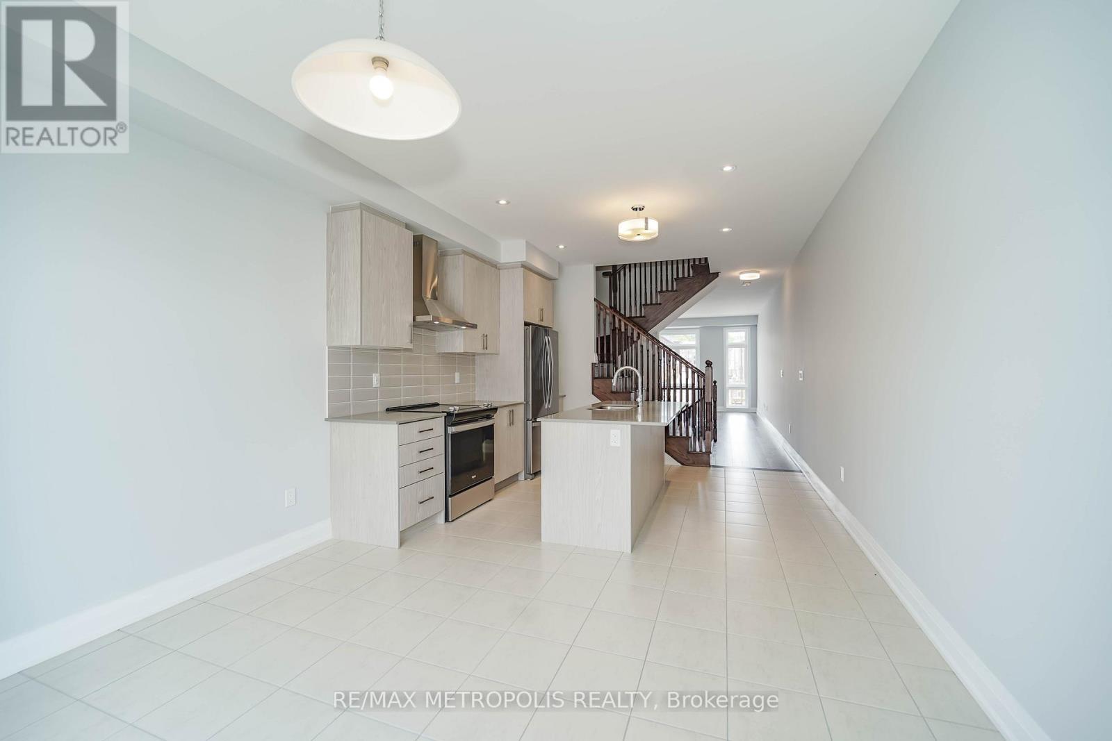 945 Crowsnest Hollow, Pickering, Ontario  L1X 0P4 - Photo 20 - E12707332