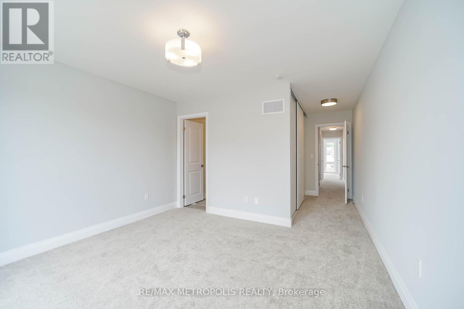 945 Crowsnest Hollow, Pickering, Ontario  L1X 0P4 - Photo 23 - E12707332