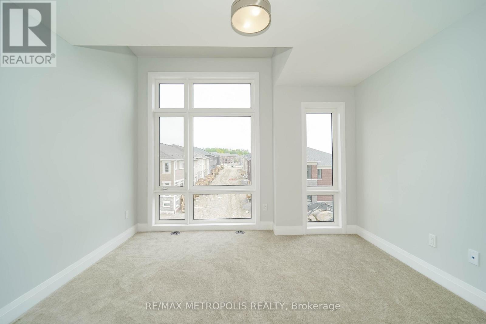 945 Crowsnest Hollow, Pickering, Ontario  L1X 0P4 - Photo 27 - E12707332