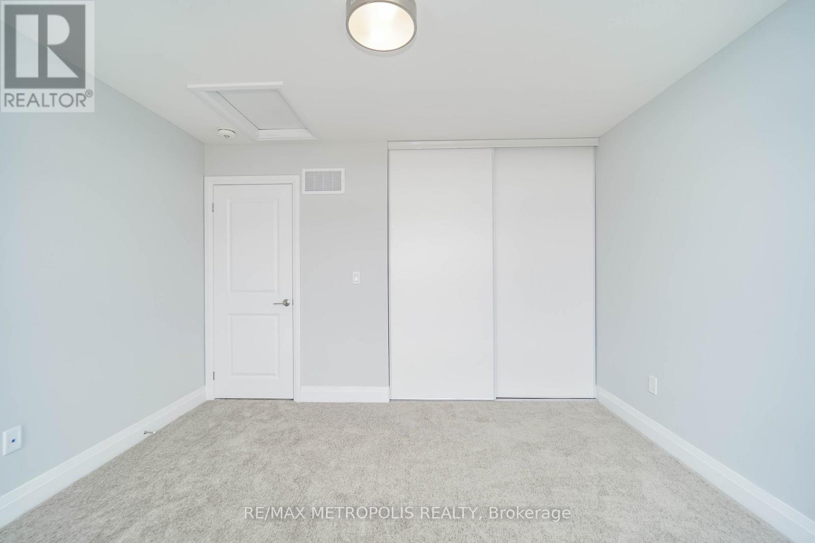 945 Crowsnest Hollow, Pickering, Ontario  L1X 0P4 - Photo 28 - E12707332