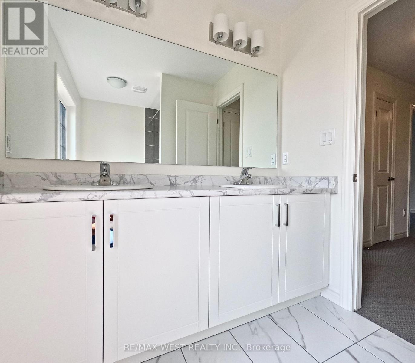 246 Mckenzie Drive, Clearview (Stayner), Ontario  L0M 1S0 - Photo 6 - S12707312