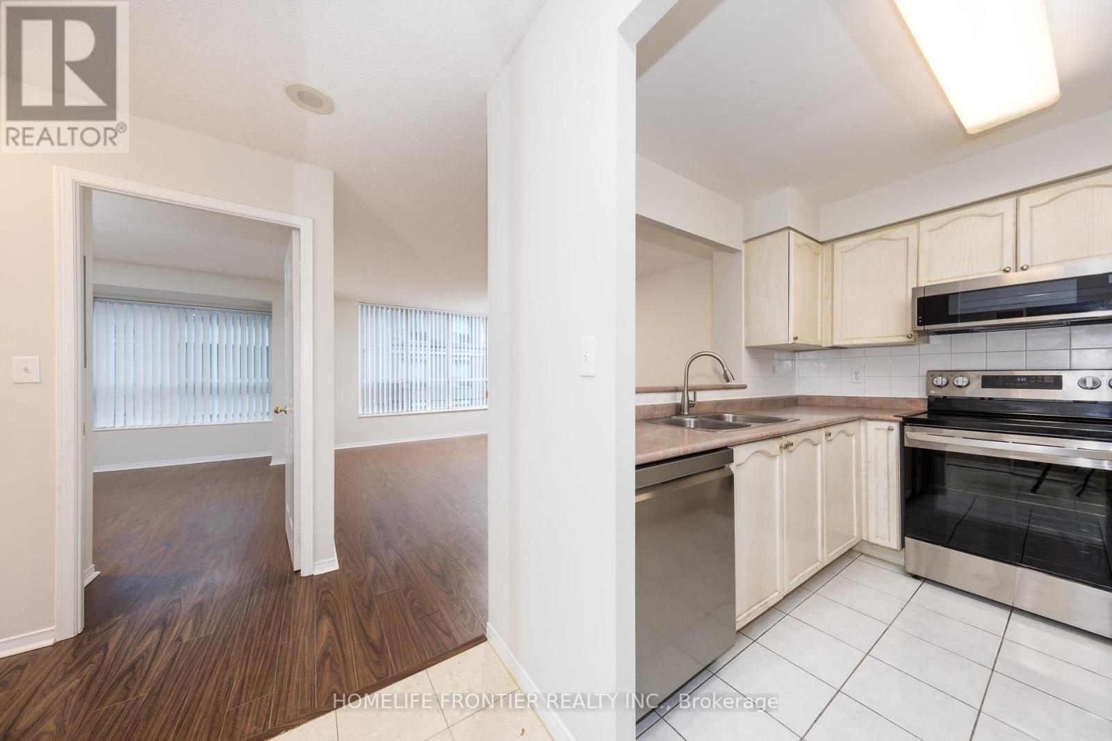 1008 - 29 Pemberton Avenue, Toronto, Ontario  M2M 4L5 - Photo 11 - C12707170