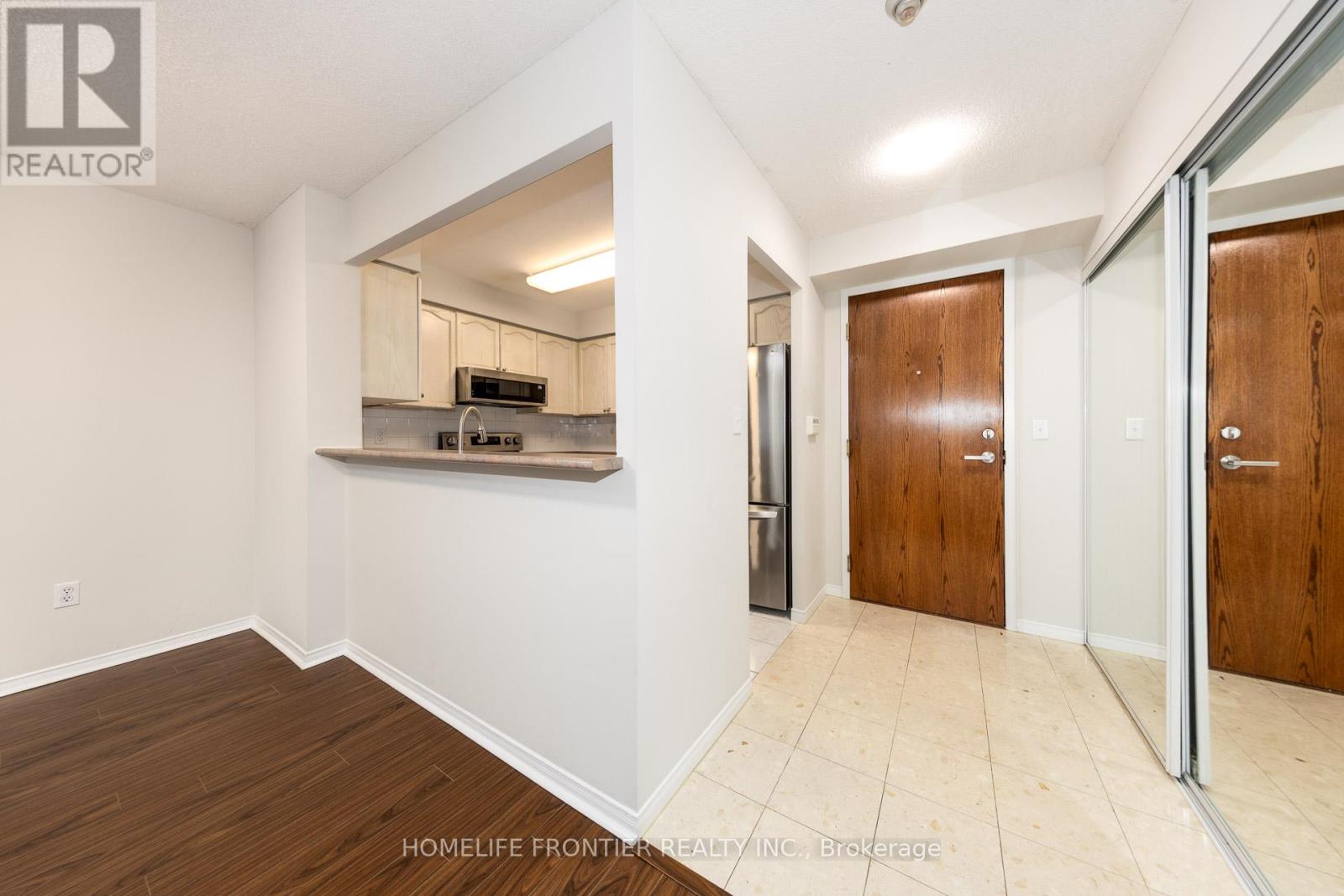 1008 - 29 Pemberton Avenue, Toronto, Ontario  M2M 4L5 - Photo 7 - C12707170