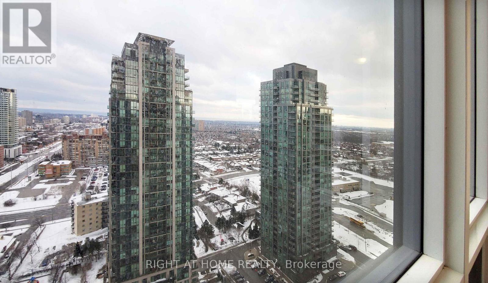 2408 - 30 Elm Drive W, Mississauga, Ontario  L5B 0N6 - Photo 5 - W12707302