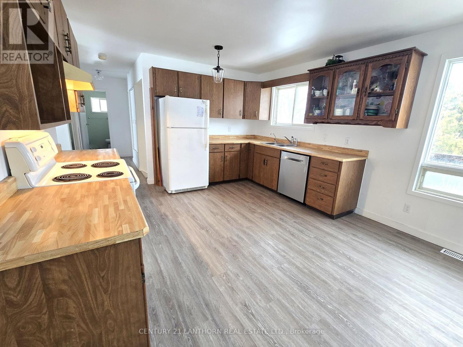 87 Rorabeck Road, Quinte West, Ontario  K8V 5P8 - Photo 4 - X12688724