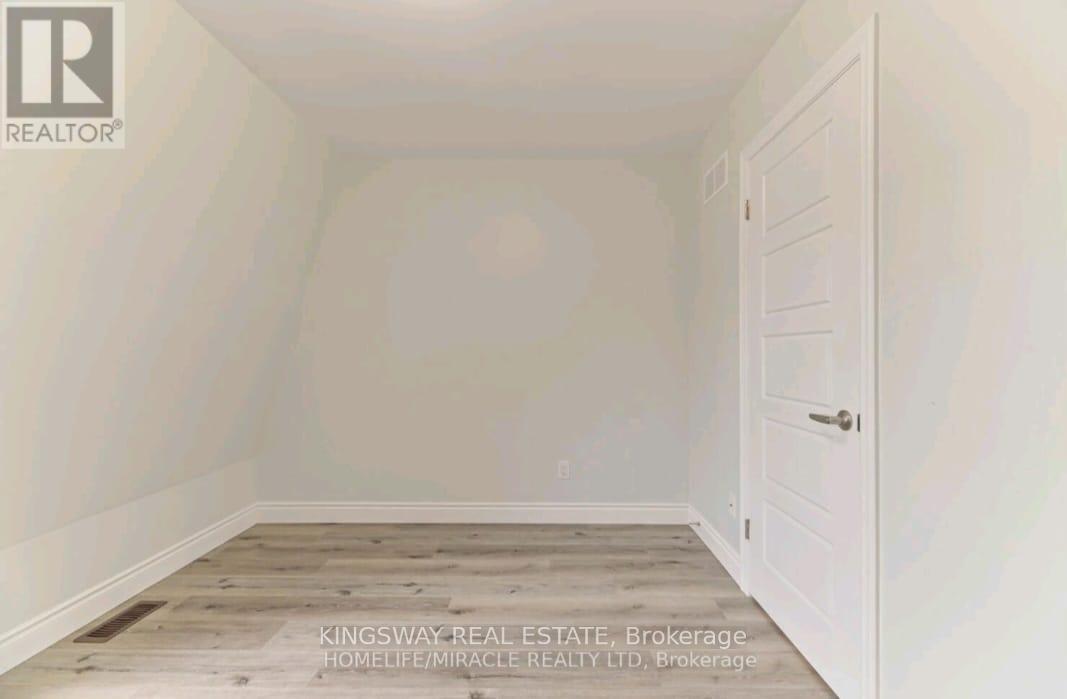 616 Linden Drive, Cambridge, Ontario  N3H 0C6 - Photo 19 - X12707316