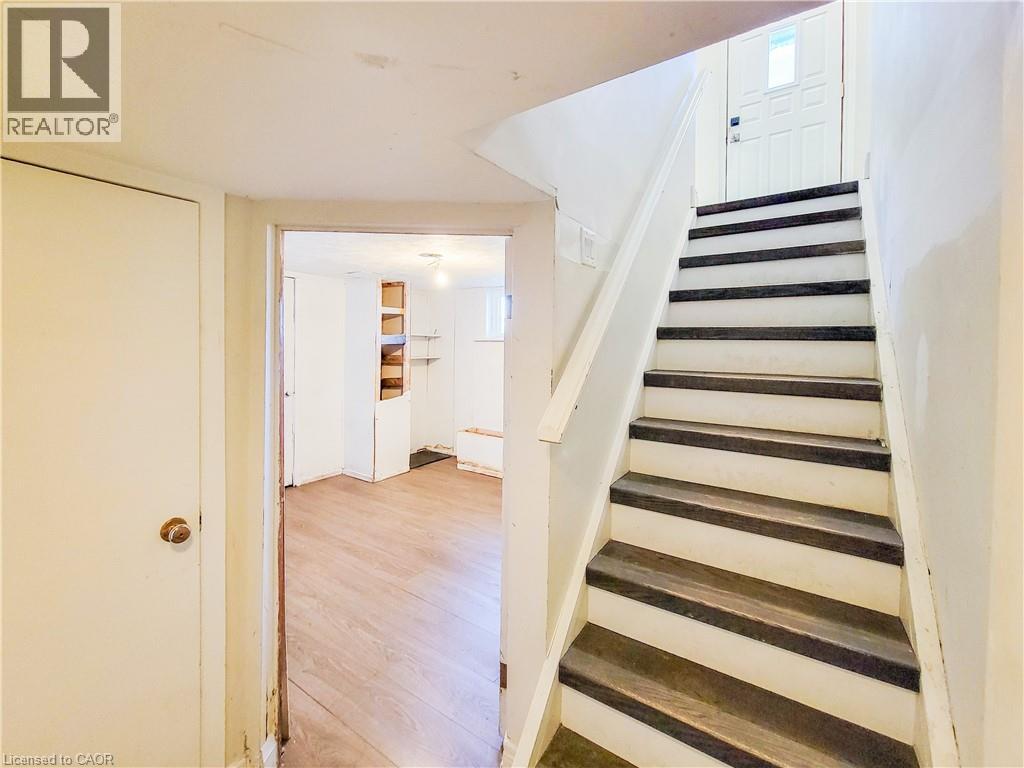 109 Terrace Drive, Hamilton, Ontario  L9A 2Y8 - Photo 4 - 40770062