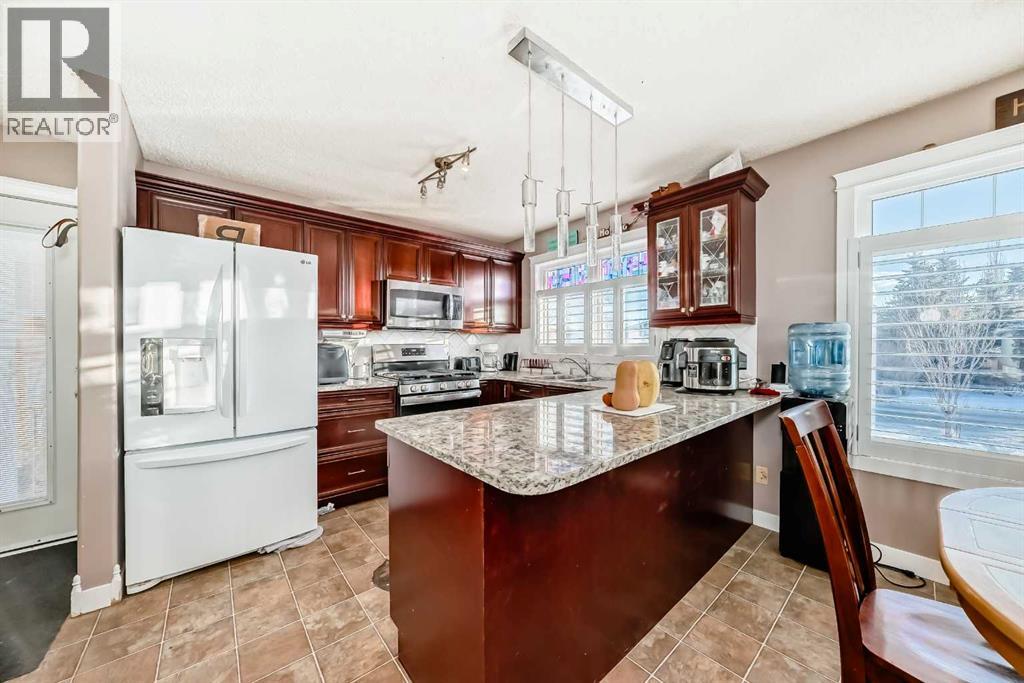 516 2 Avenue Ne, Airdrie, Alberta  T4B 1R4 - Photo 4 - A2278819