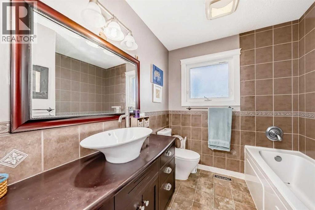 516 2 Avenue Ne, Airdrie, Alberta  T4B 1R4 - Photo 11 - A2278819