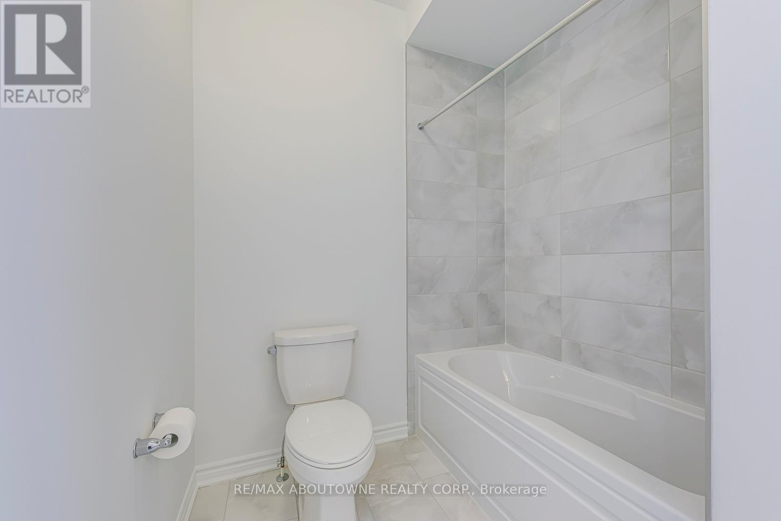 1363 Copley Court, Milton, Ontario  L9E 2E7 - Photo 34 - W12707168