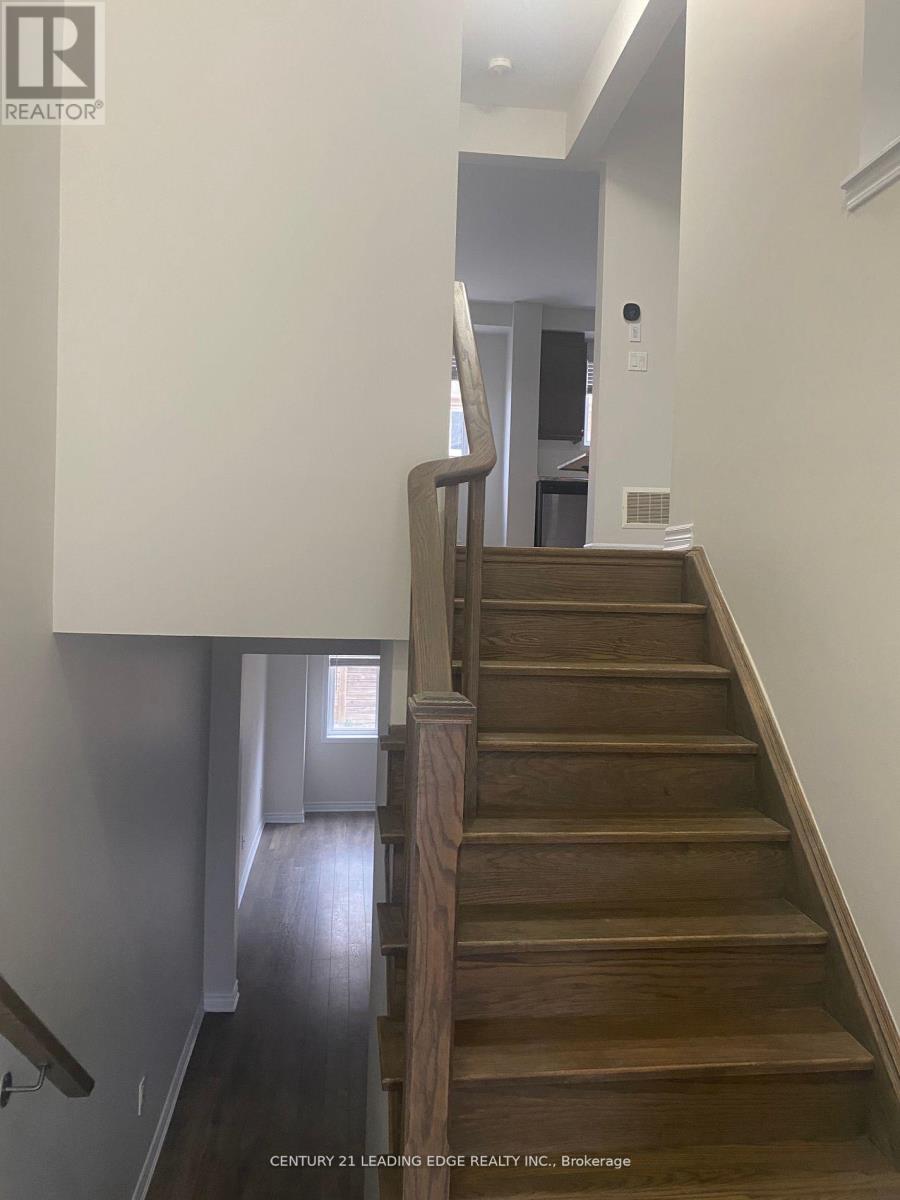 5 Fusilier Drive, Toronto, Ontario  M1L 0J4 - Photo 5 - E12707348