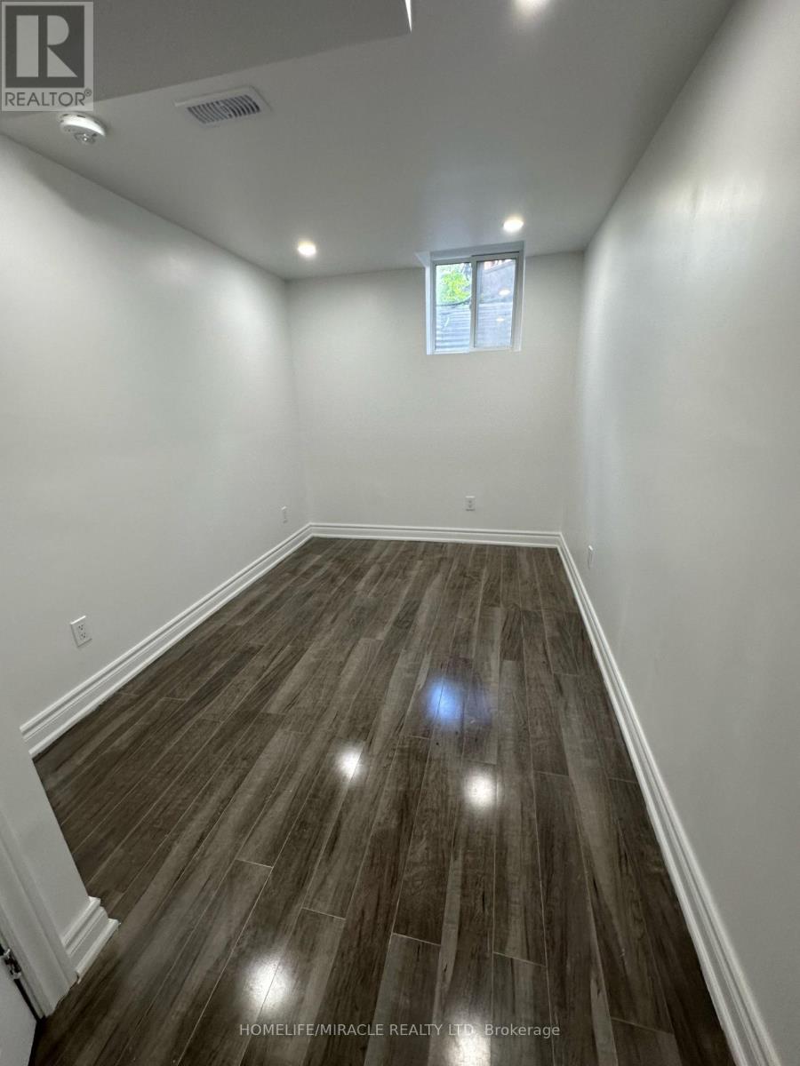 62 Telegraph Drive, Whitby, Ontario  L1P 1S3 - Photo 4 - E12505822