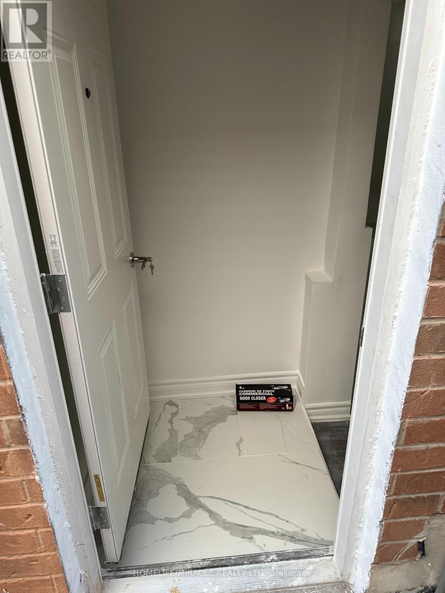 62 Telegraph Drive, Whitby, Ontario  L1P 1S3 - Photo 5 - E12505822