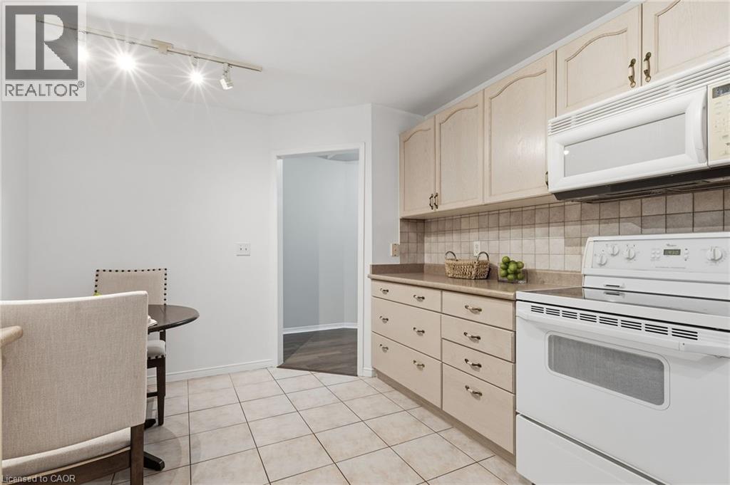 2085 Amherst Heights Drive Unit# 208, Burlington, Ontario  L7P 5C2 - Photo 15 - 40799295