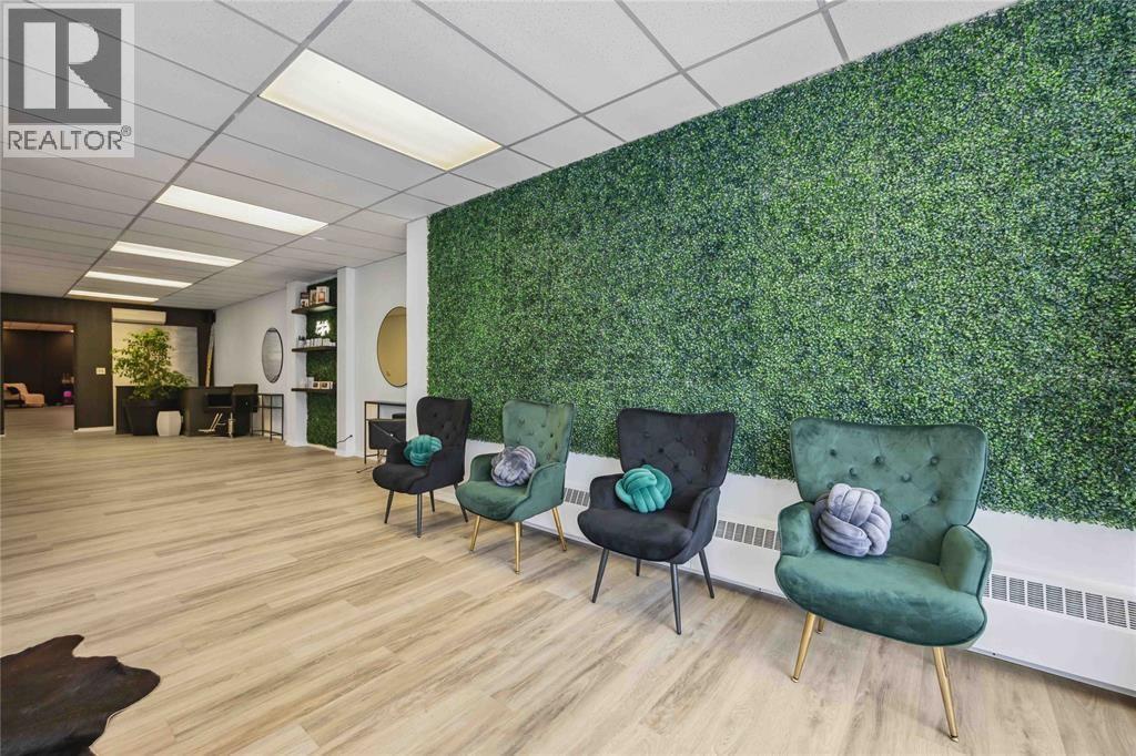 210 Front Street, Sarnia, Ontario  N7T 7H2 - Photo 4 - 26001359