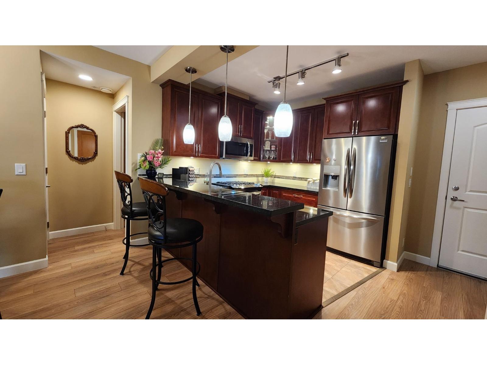 A206 8218 207a Street, Langley, British Columbia  V2Y 0X9 - Photo 6 - R3080011